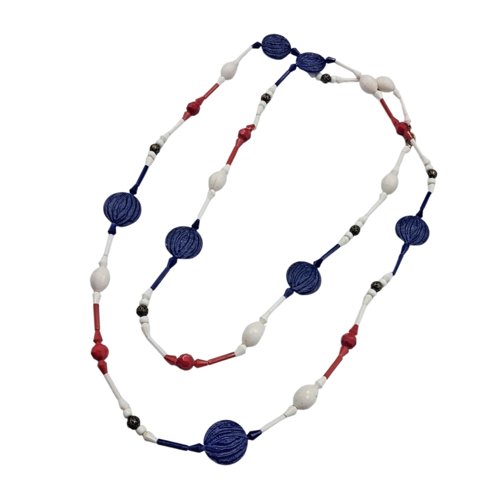 🌲10/$20. Red, White, and Blue Beaded Necklace